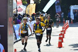 BIB: 4135, 4900
                            <button type="button" onclick="openModal(7073527)" class="btn btn-primary btn-sm float-right btn-popup" data-toggle="modal" data-target=".modal-high-quality">
                        <i class="fas fa-shopping-cart"></i> Add to Cart
                    </button>
                                            <button type="button" onclick="isThisMe(7073527, true)" class="btn btn-success btn-sm float-right btn-popup btn-isme hidden" data-toggle="tooltip" data-placement="bottom" title="นี่คือรูปของคุณใช่ไหม คลิกที่นี่เพื่อเอาเข้าอัลบั้ม">
                        <i class="fas fa-plus"></i> Add to album
                    </button>
                    <button type="button" onclick="isThisMe(7073527, false)" class="btn btn-warning btn-sm float-right btn-popup btn-isnotme hidden">
                        <i class="fas fa-ban"></i> Remove from album
                    </button>