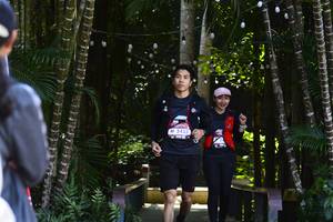 BIB: 2433
                            <button type="button" onclick="openModal(7081257)" class="btn btn-primary btn-sm float-right btn-popup" data-toggle="modal" data-target=".modal-high-quality">
                        <i class="fas fa-shopping-cart"></i> Add to Cart
                    </button>
                                            <button type="button" onclick="isThisMe(7081257, true)" class="btn btn-success btn-sm float-right btn-popup btn-isme hidden" data-toggle="tooltip" data-placement="bottom" title="นี่คือรูปของคุณใช่ไหม คลิกที่นี่เพื่อเอาเข้าอัลบั้ม">
                        <i class="fas fa-plus"></i> Add to album
                    </button>
                    <button type="button" onclick="isThisMe(7081257, false)" class="btn btn-warning btn-sm float-right btn-popup btn-isnotme hidden">
                        <i class="fas fa-ban"></i> Remove from album
                    </button>