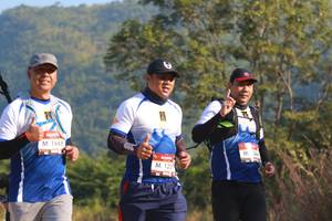 BIB: 1668, 120
                            <button type="button" onclick="openModal(6901296)" class="btn btn-primary btn-sm float-right btn-popup" data-toggle="modal" data-target=".modal-high-quality">
                        <i class="fas fa-shopping-cart"></i> Add to Cart
                    </button>
                                            <button type="button" onclick="isThisMe(6901296, true)" class="btn btn-success btn-sm float-right btn-popup btn-isme hidden" data-toggle="tooltip" data-placement="bottom" title="นี่คือรูปของคุณใช่ไหม คลิกที่นี่เพื่อเอาเข้าอัลบั้ม">
                        <i class="fas fa-plus"></i> Add to album
                    </button>
                    <button type="button" onclick="isThisMe(6901296, false)" class="btn btn-warning btn-sm float-right btn-popup btn-isnotme hidden">
                        <i class="fas fa-ban"></i> Remove from album
                    </button>