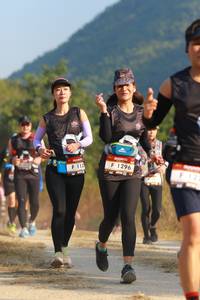 BIB: 1296, 112
                            <button type="button" onclick="openModal(6899504)" class="btn btn-primary btn-sm float-right btn-popup" data-toggle="modal" data-target=".modal-high-quality">
                        <i class="fas fa-shopping-cart"></i> Add to Cart
                    </button>
                                            <button type="button" onclick="isThisMe(6899504, true)" class="btn btn-success btn-sm float-right btn-popup btn-isme hidden" data-toggle="tooltip" data-placement="bottom" title="นี่คือรูปของคุณใช่ไหม คลิกที่นี่เพื่อเอาเข้าอัลบั้ม">
                        <i class="fas fa-plus"></i> Add to album
                    </button>
                    <button type="button" onclick="isThisMe(6899504, false)" class="btn btn-warning btn-sm float-right btn-popup btn-isnotme hidden">
                        <i class="fas fa-ban"></i> Remove from album
                    </button>