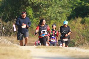 BIB: 1677, 1375
                            <button type="button" onclick="openModal(6904047)" class="btn btn-primary btn-sm float-right btn-popup" data-toggle="modal" data-target=".modal-high-quality">
                        <i class="fas fa-shopping-cart"></i> Add to Cart
                    </button>
                                            <button type="button" onclick="isThisMe(6904047, true)" class="btn btn-success btn-sm float-right btn-popup btn-isme hidden" data-toggle="tooltip" data-placement="bottom" title="นี่คือรูปของคุณใช่ไหม คลิกที่นี่เพื่อเอาเข้าอัลบั้ม">
                        <i class="fas fa-plus"></i> Add to album
                    </button>
                    <button type="button" onclick="isThisMe(6904047, false)" class="btn btn-warning btn-sm float-right btn-popup btn-isnotme hidden">
                        <i class="fas fa-ban"></i> Remove from album
                    </button>