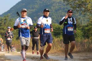 BIB: 1668, 1344, 120
                            <button type="button" onclick="openModal(6901282)" class="btn btn-primary btn-sm float-right btn-popup" data-toggle="modal" data-target=".modal-high-quality">
                        <i class="fas fa-shopping-cart"></i> Add to Cart
                    </button>
                                            <button type="button" onclick="isThisMe(6901282, true)" class="btn btn-success btn-sm float-right btn-popup btn-isme hidden" data-toggle="tooltip" data-placement="bottom" title="นี่คือรูปของคุณใช่ไหม คลิกที่นี่เพื่อเอาเข้าอัลบั้ม">
                        <i class="fas fa-plus"></i> Add to album
                    </button>
                    <button type="button" onclick="isThisMe(6901282, false)" class="btn btn-warning btn-sm float-right btn-popup btn-isnotme hidden">
                        <i class="fas fa-ban"></i> Remove from album
                    </button>