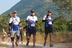 BIB: 120
                            <button type="button" onclick="openModal(6901269)" class="btn btn-primary btn-sm float-right btn-popup" data-toggle="modal" data-target=".modal-high-quality">
                        <i class="fas fa-shopping-cart"></i> Add to Cart
                    </button>
                                            <button type="button" onclick="isThisMe(6901269, true)" class="btn btn-success btn-sm float-right btn-popup btn-isme hidden" data-toggle="tooltip" data-placement="bottom" title="นี่คือรูปของคุณใช่ไหม คลิกที่นี่เพื่อเอาเข้าอัลบั้ม">
                        <i class="fas fa-plus"></i> Add to album
                    </button>
                    <button type="button" onclick="isThisMe(6901269, false)" class="btn btn-warning btn-sm float-right btn-popup btn-isnotme hidden">
                        <i class="fas fa-ban"></i> Remove from album
                    </button>