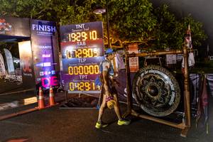 BIB: 1929, 12909, 000000, 0429
                            <button type="button" onclick="openModal(7139598)" class="btn btn-primary btn-sm float-right btn-popup" data-toggle="modal" data-target=".modal-high-quality">
                        <i class="fas fa-shopping-cart"></i> Add to Cart
                    </button>
                                            <button type="button" onclick="isThisMe(7139598, true)" class="btn btn-success btn-sm float-right btn-popup btn-isme hidden" data-toggle="tooltip" data-placement="bottom" title="นี่คือรูปของคุณใช่ไหม คลิกที่นี่เพื่อเอาเข้าอัลบั้ม">
                        <i class="fas fa-plus"></i> Add to album
                    </button>
                    <button type="button" onclick="isThisMe(7139598, false)" class="btn btn-warning btn-sm float-right btn-popup btn-isnotme hidden">
                        <i class="fas fa-ban"></i> Remove from album
                    </button>