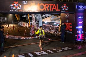 BIB: 209
                            <button type="button" onclick="openModal(7139495)" class="btn btn-primary btn-sm float-right btn-popup" data-toggle="modal" data-target=".modal-high-quality">
                        <i class="fas fa-shopping-cart"></i> Add to Cart
                    </button>
                                            <button type="button" onclick="isThisMe(7139495, true)" class="btn btn-success btn-sm float-right btn-popup btn-isme hidden" data-toggle="tooltip" data-placement="bottom" title="นี่คือรูปของคุณใช่ไหม คลิกที่นี่เพื่อเอาเข้าอัลบั้ม">
                        <i class="fas fa-plus"></i> Add to album
                    </button>
                    <button type="button" onclick="isThisMe(7139495, false)" class="btn btn-warning btn-sm float-right btn-popup btn-isnotme hidden">
                        <i class="fas fa-ban"></i> Remove from album
                    </button>