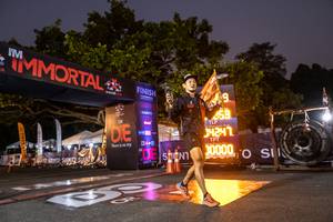 BIB: 4242, 30000
                            <button type="button" onclick="openModal(7139663)" class="btn btn-primary btn-sm float-right btn-popup" data-toggle="modal" data-target=".modal-high-quality">
                        <i class="fas fa-shopping-cart"></i> Add to Cart
                    </button>
                                            <button type="button" onclick="isThisMe(7139663, true)" class="btn btn-success btn-sm float-right btn-popup btn-isme hidden" data-toggle="tooltip" data-placement="bottom" title="นี่คือรูปของคุณใช่ไหม คลิกที่นี่เพื่อเอาเข้าอัลบั้ม">
                        <i class="fas fa-plus"></i> Add to album
                    </button>
                    <button type="button" onclick="isThisMe(7139663, false)" class="btn btn-warning btn-sm float-right btn-popup btn-isnotme hidden">
                        <i class="fas fa-ban"></i> Remove from album
                    </button>