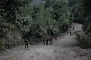 BIB: 
                            <button type="button" onclick="openModal(13719059)" class="btn btn-primary btn-sm float-right btn-popup" data-toggle="modal" data-target=".modal-high-quality">
                        <i class="fas fa-shopping-cart"></i> Add to Cart
                    </button>
                                            <button type="button" onclick="isThisMe(13719059, true)" class="btn btn-success btn-sm float-right btn-popup btn-isme hidden" data-toggle="tooltip" data-placement="bottom" title="นี่คือรูปของคุณใช่ไหม คลิกที่นี่เพื่อเอาเข้าอัลบั้ม">
                        <i class="fas fa-plus"></i> Add to album
                    </button>
                    <button type="button" onclick="isThisMe(13719059, false)" class="btn btn-warning btn-sm float-right btn-popup btn-isnotme hidden">
                        <i class="fas fa-ban"></i> Remove from album
                    </button>