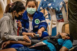 BIB: 
                            <button type="button" onclick="openModal(13719150)" class="btn btn-primary btn-sm float-right btn-popup" data-toggle="modal" data-target=".modal-high-quality">
                        <i class="fas fa-shopping-cart"></i> Add to Cart
                    </button>
                                            <button type="button" onclick="isThisMe(13719150, true)" class="btn btn-success btn-sm float-right btn-popup btn-isme hidden" data-toggle="tooltip" data-placement="bottom" title="นี่คือรูปของคุณใช่ไหม คลิกที่นี่เพื่อเอาเข้าอัลบั้ม">
                        <i class="fas fa-plus"></i> Add to album
                    </button>
                    <button type="button" onclick="isThisMe(13719150, false)" class="btn btn-warning btn-sm float-right btn-popup btn-isnotme hidden">
                        <i class="fas fa-ban"></i> Remove from album
                    </button>