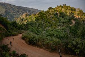 BIB: 
                            <button type="button" onclick="openModal(13718927)" class="btn btn-primary btn-sm float-right btn-popup" data-toggle="modal" data-target=".modal-high-quality">
                        <i class="fas fa-shopping-cart"></i> Add to Cart
                    </button>
                                            <button type="button" onclick="isThisMe(13718927, true)" class="btn btn-success btn-sm float-right btn-popup btn-isme hidden" data-toggle="tooltip" data-placement="bottom" title="นี่คือรูปของคุณใช่ไหม คลิกที่นี่เพื่อเอาเข้าอัลบั้ม">
                        <i class="fas fa-plus"></i> Add to album
                    </button>
                    <button type="button" onclick="isThisMe(13718927, false)" class="btn btn-warning btn-sm float-right btn-popup btn-isnotme hidden">
                        <i class="fas fa-ban"></i> Remove from album
                    </button>