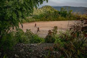 BIB: 
                            <button type="button" onclick="openModal(13718924)" class="btn btn-primary btn-sm float-right btn-popup" data-toggle="modal" data-target=".modal-high-quality">
                        <i class="fas fa-shopping-cart"></i> Add to Cart
                    </button>
                                            <button type="button" onclick="isThisMe(13718924, true)" class="btn btn-success btn-sm float-right btn-popup btn-isme hidden" data-toggle="tooltip" data-placement="bottom" title="นี่คือรูปของคุณใช่ไหม คลิกที่นี่เพื่อเอาเข้าอัลบั้ม">
                        <i class="fas fa-plus"></i> Add to album
                    </button>
                    <button type="button" onclick="isThisMe(13718924, false)" class="btn btn-warning btn-sm float-right btn-popup btn-isnotme hidden">
                        <i class="fas fa-ban"></i> Remove from album
                    </button>