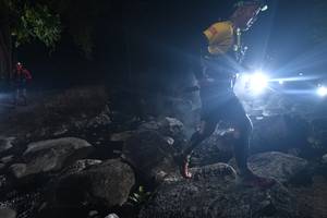 BIB: 
                            <button type="button" onclick="openModal(13631645)" class="btn btn-primary btn-sm float-right btn-popup" data-toggle="modal" data-target=".modal-high-quality">
                        <i class="fas fa-shopping-cart"></i> Add to Cart
                    </button>
                                            <button type="button" onclick="isThisMe(13631645, true)" class="btn btn-success btn-sm float-right btn-popup btn-isme hidden" data-toggle="tooltip" data-placement="bottom" title="นี่คือรูปของคุณใช่ไหม คลิกที่นี่เพื่อเอาเข้าอัลบั้ม">
                        <i class="fas fa-plus"></i> Add to album
                    </button>
                    <button type="button" onclick="isThisMe(13631645, false)" class="btn btn-warning btn-sm float-right btn-popup btn-isnotme hidden">
                        <i class="fas fa-ban"></i> Remove from album
                    </button>