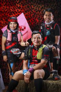 BIB: , 
                            <button type="button" onclick="openModal(13511282)" class="btn btn-primary btn-sm float-right btn-popup" data-toggle="modal" data-target=".modal-high-quality">
                        <i class="fas fa-shopping-cart"></i> Add to Cart
                    </button>
                                            <button type="button" onclick="isThisMe(13511282, true)" class="btn btn-success btn-sm float-right btn-popup btn-isme hidden" data-toggle="tooltip" data-placement="bottom" title="นี่คือรูปของคุณใช่ไหม คลิกที่นี่เพื่อเอาเข้าอัลบั้ม">
                        <i class="fas fa-plus"></i> Add to album
                    </button>
                    <button type="button" onclick="isThisMe(13511282, false)" class="btn btn-warning btn-sm float-right btn-popup btn-isnotme hidden">
                        <i class="fas fa-ban"></i> Remove from album
                    </button>