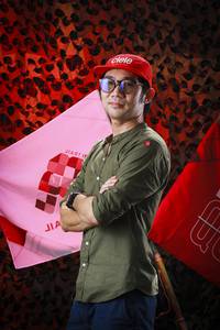 BIB: 
                            <button type="button" onclick="openModal(13510860)" class="btn btn-primary btn-sm float-right btn-popup" data-toggle="modal" data-target=".modal-high-quality">
                        <i class="fas fa-shopping-cart"></i> Add to Cart
                    </button>
                                            <button type="button" onclick="isThisMe(13510860, true)" class="btn btn-success btn-sm float-right btn-popup btn-isme hidden" data-toggle="tooltip" data-placement="bottom" title="นี่คือรูปของคุณใช่ไหม คลิกที่นี่เพื่อเอาเข้าอัลบั้ม">
                        <i class="fas fa-plus"></i> Add to album
                    </button>
                    <button type="button" onclick="isThisMe(13510860, false)" class="btn btn-warning btn-sm float-right btn-popup btn-isnotme hidden">
                        <i class="fas fa-ban"></i> Remove from album
                    </button>