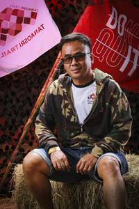 BIB: 
                            <button type="button" onclick="openModal(13510857)" class="btn btn-primary btn-sm float-right btn-popup" data-toggle="modal" data-target=".modal-high-quality">
                        <i class="fas fa-shopping-cart"></i> Add to Cart
                    </button>
                                            <button type="button" onclick="isThisMe(13510857, true)" class="btn btn-success btn-sm float-right btn-popup btn-isme hidden" data-toggle="tooltip" data-placement="bottom" title="นี่คือรูปของคุณใช่ไหม คลิกที่นี่เพื่อเอาเข้าอัลบั้ม">
                        <i class="fas fa-plus"></i> Add to album
                    </button>
                    <button type="button" onclick="isThisMe(13510857, false)" class="btn btn-warning btn-sm float-right btn-popup btn-isnotme hidden">
                        <i class="fas fa-ban"></i> Remove from album
                    </button>