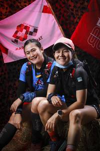 BIB: 
                            <button type="button" onclick="openModal(13511933)" class="btn btn-primary btn-sm float-right btn-popup" data-toggle="modal" data-target=".modal-high-quality">
                        <i class="fas fa-shopping-cart"></i> Add to Cart
                    </button>
                                            <button type="button" onclick="isThisMe(13511933, true)" class="btn btn-success btn-sm float-right btn-popup btn-isme hidden" data-toggle="tooltip" data-placement="bottom" title="นี่คือรูปของคุณใช่ไหม คลิกที่นี่เพื่อเอาเข้าอัลบั้ม">
                        <i class="fas fa-plus"></i> Add to album
                    </button>
                    <button type="button" onclick="isThisMe(13511933, false)" class="btn btn-warning btn-sm float-right btn-popup btn-isnotme hidden">
                        <i class="fas fa-ban"></i> Remove from album
                    </button>