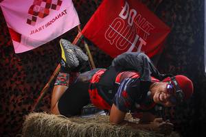 BIB: 
                            <button type="button" onclick="openModal(13510959)" class="btn btn-primary btn-sm float-right btn-popup" data-toggle="modal" data-target=".modal-high-quality">
                        <i class="fas fa-shopping-cart"></i> Add to Cart
                    </button>
                                            <button type="button" onclick="isThisMe(13510959, true)" class="btn btn-success btn-sm float-right btn-popup btn-isme hidden" data-toggle="tooltip" data-placement="bottom" title="นี่คือรูปของคุณใช่ไหม คลิกที่นี่เพื่อเอาเข้าอัลบั้ม">
                        <i class="fas fa-plus"></i> Add to album
                    </button>
                    <button type="button" onclick="isThisMe(13510959, false)" class="btn btn-warning btn-sm float-right btn-popup btn-isnotme hidden">
                        <i class="fas fa-ban"></i> Remove from album
                    </button>