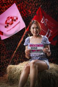 BIB: 
                            <button type="button" onclick="openModal(13511160)" class="btn btn-primary btn-sm float-right btn-popup" data-toggle="modal" data-target=".modal-high-quality">
                        <i class="fas fa-shopping-cart"></i> Add to Cart
                    </button>
                                            <button type="button" onclick="isThisMe(13511160, true)" class="btn btn-success btn-sm float-right btn-popup btn-isme hidden" data-toggle="tooltip" data-placement="bottom" title="นี่คือรูปของคุณใช่ไหม คลิกที่นี่เพื่อเอาเข้าอัลบั้ม">
                        <i class="fas fa-plus"></i> Add to album
                    </button>
                    <button type="button" onclick="isThisMe(13511160, false)" class="btn btn-warning btn-sm float-right btn-popup btn-isnotme hidden">
                        <i class="fas fa-ban"></i> Remove from album
                    </button>