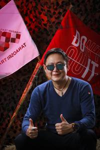 BIB: 
                            <button type="button" onclick="openModal(13510807)" class="btn btn-primary btn-sm float-right btn-popup" data-toggle="modal" data-target=".modal-high-quality">
                        <i class="fas fa-shopping-cart"></i> Add to Cart
                    </button>
                                            <button type="button" onclick="isThisMe(13510807, true)" class="btn btn-success btn-sm float-right btn-popup btn-isme hidden" data-toggle="tooltip" data-placement="bottom" title="นี่คือรูปของคุณใช่ไหม คลิกที่นี่เพื่อเอาเข้าอัลบั้ม">
                        <i class="fas fa-plus"></i> Add to album
                    </button>
                    <button type="button" onclick="isThisMe(13510807, false)" class="btn btn-warning btn-sm float-right btn-popup btn-isnotme hidden">
                        <i class="fas fa-ban"></i> Remove from album
                    </button>