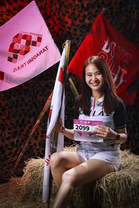 BIB: 
                            <button type="button" onclick="openModal(13511488)" class="btn btn-primary btn-sm float-right btn-popup" data-toggle="modal" data-target=".modal-high-quality">
                        <i class="fas fa-shopping-cart"></i> Add to Cart
                    </button>
                                            <button type="button" onclick="isThisMe(13511488, true)" class="btn btn-success btn-sm float-right btn-popup btn-isme hidden" data-toggle="tooltip" data-placement="bottom" title="นี่คือรูปของคุณใช่ไหม คลิกที่นี่เพื่อเอาเข้าอัลบั้ม">
                        <i class="fas fa-plus"></i> Add to album
                    </button>
                    <button type="button" onclick="isThisMe(13511488, false)" class="btn btn-warning btn-sm float-right btn-popup btn-isnotme hidden">
                        <i class="fas fa-ban"></i> Remove from album
                    </button>