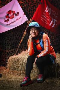 BIB: 
                            <button type="button" onclick="openModal(13513277)" class="btn btn-primary btn-sm float-right btn-popup" data-toggle="modal" data-target=".modal-high-quality">
                        <i class="fas fa-shopping-cart"></i> Add to Cart
                    </button>
                                            <button type="button" onclick="isThisMe(13513277, true)" class="btn btn-success btn-sm float-right btn-popup btn-isme hidden" data-toggle="tooltip" data-placement="bottom" title="นี่คือรูปของคุณใช่ไหม คลิกที่นี่เพื่อเอาเข้าอัลบั้ม">
                        <i class="fas fa-plus"></i> Add to album
                    </button>
                    <button type="button" onclick="isThisMe(13513277, false)" class="btn btn-warning btn-sm float-right btn-popup btn-isnotme hidden">
                        <i class="fas fa-ban"></i> Remove from album
                    </button>