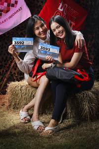 BIB: 
                            <button type="button" onclick="openModal(13511513)" class="btn btn-primary btn-sm float-right btn-popup" data-toggle="modal" data-target=".modal-high-quality">
                        <i class="fas fa-shopping-cart"></i> Add to Cart
                    </button>
                                            <button type="button" onclick="isThisMe(13511513, true)" class="btn btn-success btn-sm float-right btn-popup btn-isme hidden" data-toggle="tooltip" data-placement="bottom" title="นี่คือรูปของคุณใช่ไหม คลิกที่นี่เพื่อเอาเข้าอัลบั้ม">
                        <i class="fas fa-plus"></i> Add to album
                    </button>
                    <button type="button" onclick="isThisMe(13511513, false)" class="btn btn-warning btn-sm float-right btn-popup btn-isnotme hidden">
                        <i class="fas fa-ban"></i> Remove from album
                    </button>