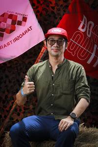 BIB: 
                            <button type="button" onclick="openModal(13510851)" class="btn btn-primary btn-sm float-right btn-popup" data-toggle="modal" data-target=".modal-high-quality">
                        <i class="fas fa-shopping-cart"></i> Add to Cart
                    </button>
                                            <button type="button" onclick="isThisMe(13510851, true)" class="btn btn-success btn-sm float-right btn-popup btn-isme hidden" data-toggle="tooltip" data-placement="bottom" title="นี่คือรูปของคุณใช่ไหม คลิกที่นี่เพื่อเอาเข้าอัลบั้ม">
                        <i class="fas fa-plus"></i> Add to album
                    </button>
                    <button type="button" onclick="isThisMe(13510851, false)" class="btn btn-warning btn-sm float-right btn-popup btn-isnotme hidden">
                        <i class="fas fa-ban"></i> Remove from album
                    </button>