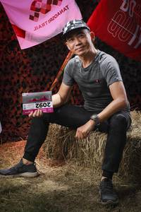 BIB: 
                            <button type="button" onclick="openModal(13511135)" class="btn btn-primary btn-sm float-right btn-popup" data-toggle="modal" data-target=".modal-high-quality">
                        <i class="fas fa-shopping-cart"></i> Add to Cart
                    </button>
                                            <button type="button" onclick="isThisMe(13511135, true)" class="btn btn-success btn-sm float-right btn-popup btn-isme hidden" data-toggle="tooltip" data-placement="bottom" title="นี่คือรูปของคุณใช่ไหม คลิกที่นี่เพื่อเอาเข้าอัลบั้ม">
                        <i class="fas fa-plus"></i> Add to album
                    </button>
                    <button type="button" onclick="isThisMe(13511135, false)" class="btn btn-warning btn-sm float-right btn-popup btn-isnotme hidden">
                        <i class="fas fa-ban"></i> Remove from album
                    </button>