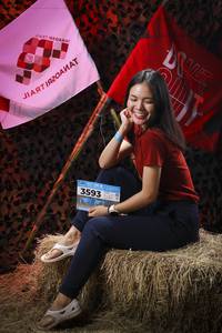 BIB: 
                            <button type="button" onclick="openModal(13511520)" class="btn btn-primary btn-sm float-right btn-popup" data-toggle="modal" data-target=".modal-high-quality">
                        <i class="fas fa-shopping-cart"></i> Add to Cart
                    </button>
                                            <button type="button" onclick="isThisMe(13511520, true)" class="btn btn-success btn-sm float-right btn-popup btn-isme hidden" data-toggle="tooltip" data-placement="bottom" title="นี่คือรูปของคุณใช่ไหม คลิกที่นี่เพื่อเอาเข้าอัลบั้ม">
                        <i class="fas fa-plus"></i> Add to album
                    </button>
                    <button type="button" onclick="isThisMe(13511520, false)" class="btn btn-warning btn-sm float-right btn-popup btn-isnotme hidden">
                        <i class="fas fa-ban"></i> Remove from album
                    </button>