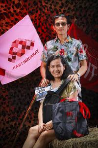 BIB: 
                            <button type="button" onclick="openModal(13510778)" class="btn btn-primary btn-sm float-right btn-popup" data-toggle="modal" data-target=".modal-high-quality">
                        <i class="fas fa-shopping-cart"></i> Add to Cart
                    </button>
                                            <button type="button" onclick="isThisMe(13510778, true)" class="btn btn-success btn-sm float-right btn-popup btn-isme hidden" data-toggle="tooltip" data-placement="bottom" title="นี่คือรูปของคุณใช่ไหม คลิกที่นี่เพื่อเอาเข้าอัลบั้ม">
                        <i class="fas fa-plus"></i> Add to album
                    </button>
                    <button type="button" onclick="isThisMe(13510778, false)" class="btn btn-warning btn-sm float-right btn-popup btn-isnotme hidden">
                        <i class="fas fa-ban"></i> Remove from album
                    </button>