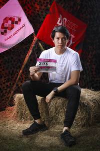 BIB: 
                            <button type="button" onclick="openModal(13511196)" class="btn btn-primary btn-sm float-right btn-popup" data-toggle="modal" data-target=".modal-high-quality">
                        <i class="fas fa-shopping-cart"></i> Add to Cart
                    </button>
                                            <button type="button" onclick="isThisMe(13511196, true)" class="btn btn-success btn-sm float-right btn-popup btn-isme hidden" data-toggle="tooltip" data-placement="bottom" title="นี่คือรูปของคุณใช่ไหม คลิกที่นี่เพื่อเอาเข้าอัลบั้ม">
                        <i class="fas fa-plus"></i> Add to album
                    </button>
                    <button type="button" onclick="isThisMe(13511196, false)" class="btn btn-warning btn-sm float-right btn-popup btn-isnotme hidden">
                        <i class="fas fa-ban"></i> Remove from album
                    </button>