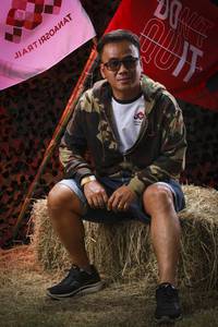 BIB: 
                            <button type="button" onclick="openModal(13510858)" class="btn btn-primary btn-sm float-right btn-popup" data-toggle="modal" data-target=".modal-high-quality">
                        <i class="fas fa-shopping-cart"></i> Add to Cart
                    </button>
                                            <button type="button" onclick="isThisMe(13510858, true)" class="btn btn-success btn-sm float-right btn-popup btn-isme hidden" data-toggle="tooltip" data-placement="bottom" title="นี่คือรูปของคุณใช่ไหม คลิกที่นี่เพื่อเอาเข้าอัลบั้ม">
                        <i class="fas fa-plus"></i> Add to album
                    </button>
                    <button type="button" onclick="isThisMe(13510858, false)" class="btn btn-warning btn-sm float-right btn-popup btn-isnotme hidden">
                        <i class="fas fa-ban"></i> Remove from album
                    </button>