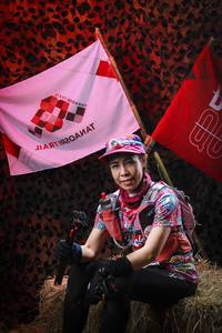 BIB: 
                            <button type="button" onclick="openModal(13511940)" class="btn btn-primary btn-sm float-right btn-popup" data-toggle="modal" data-target=".modal-high-quality">
                        <i class="fas fa-shopping-cart"></i> Add to Cart
                    </button>
                                            <button type="button" onclick="isThisMe(13511940, true)" class="btn btn-success btn-sm float-right btn-popup btn-isme hidden" data-toggle="tooltip" data-placement="bottom" title="นี่คือรูปของคุณใช่ไหม คลิกที่นี่เพื่อเอาเข้าอัลบั้ม">
                        <i class="fas fa-plus"></i> Add to album
                    </button>
                    <button type="button" onclick="isThisMe(13511940, false)" class="btn btn-warning btn-sm float-right btn-popup btn-isnotme hidden">
                        <i class="fas fa-ban"></i> Remove from album
                    </button>