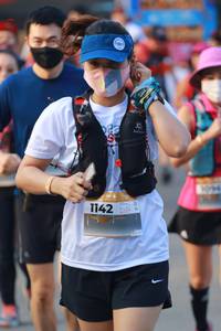 BIB: 
                            <button type="button" onclick="openModal(13520725)" class="btn btn-primary btn-sm float-right btn-popup" data-toggle="modal" data-target=".modal-high-quality">
                        <i class="fas fa-shopping-cart"></i> Add to Cart
                    </button>
                                            <button type="button" onclick="isThisMe(13520725, true)" class="btn btn-success btn-sm float-right btn-popup btn-isme hidden" data-toggle="tooltip" data-placement="bottom" title="นี่คือรูปของคุณใช่ไหม คลิกที่นี่เพื่อเอาเข้าอัลบั้ม">
                        <i class="fas fa-plus"></i> Add to album
                    </button>
                    <button type="button" onclick="isThisMe(13520725, false)" class="btn btn-warning btn-sm float-right btn-popup btn-isnotme hidden">
                        <i class="fas fa-ban"></i> Remove from album
                    </button>