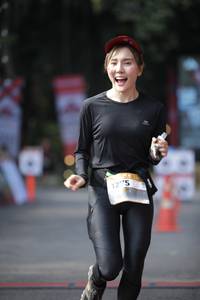 BIB: 
                            <button type="button" onclick="openModal(13616139)" class="btn btn-primary btn-sm float-right btn-popup" data-toggle="modal" data-target=".modal-high-quality">
                        <i class="fas fa-shopping-cart"></i> Add to Cart
                    </button>
                                            <button type="button" onclick="isThisMe(13616139, true)" class="btn btn-success btn-sm float-right btn-popup btn-isme hidden" data-toggle="tooltip" data-placement="bottom" title="นี่คือรูปของคุณใช่ไหม คลิกที่นี่เพื่อเอาเข้าอัลบั้ม">
                        <i class="fas fa-plus"></i> Add to album
                    </button>
                    <button type="button" onclick="isThisMe(13616139, false)" class="btn btn-warning btn-sm float-right btn-popup btn-isnotme hidden">
                        <i class="fas fa-ban"></i> Remove from album
                    </button>