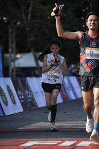 BIB: 
                            <button type="button" onclick="openModal(13611880)" class="btn btn-primary btn-sm float-right btn-popup" data-toggle="modal" data-target=".modal-high-quality">
                        <i class="fas fa-shopping-cart"></i> Add to Cart
                    </button>
                                            <button type="button" onclick="isThisMe(13611880, true)" class="btn btn-success btn-sm float-right btn-popup btn-isme hidden" data-toggle="tooltip" data-placement="bottom" title="นี่คือรูปของคุณใช่ไหม คลิกที่นี่เพื่อเอาเข้าอัลบั้ม">
                        <i class="fas fa-plus"></i> Add to album
                    </button>
                    <button type="button" onclick="isThisMe(13611880, false)" class="btn btn-warning btn-sm float-right btn-popup btn-isnotme hidden">
                        <i class="fas fa-ban"></i> Remove from album
                    </button>