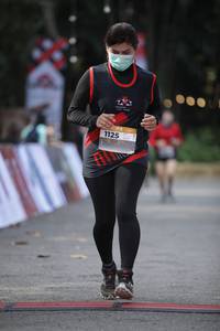 BIB: 
                            <button type="button" onclick="openModal(13627705)" class="btn btn-primary btn-sm float-right btn-popup" data-toggle="modal" data-target=".modal-high-quality">
                        <i class="fas fa-shopping-cart"></i> Add to Cart
                    </button>
                                            <button type="button" onclick="isThisMe(13627705, true)" class="btn btn-success btn-sm float-right btn-popup btn-isme hidden" data-toggle="tooltip" data-placement="bottom" title="นี่คือรูปของคุณใช่ไหม คลิกที่นี่เพื่อเอาเข้าอัลบั้ม">
                        <i class="fas fa-plus"></i> Add to album
                    </button>
                    <button type="button" onclick="isThisMe(13627705, false)" class="btn btn-warning btn-sm float-right btn-popup btn-isnotme hidden">
                        <i class="fas fa-ban"></i> Remove from album
                    </button>