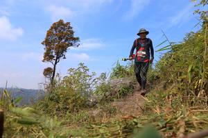 BIB: 
                            <button type="button" onclick="openModal(13642922)" class="btn btn-primary btn-sm float-right btn-popup" data-toggle="modal" data-target=".modal-high-quality">
                        <i class="fas fa-shopping-cart"></i> Add to Cart
                    </button>
                                            <button type="button" onclick="isThisMe(13642922, true)" class="btn btn-success btn-sm float-right btn-popup btn-isme hidden" data-toggle="tooltip" data-placement="bottom" title="นี่คือรูปของคุณใช่ไหม คลิกที่นี่เพื่อเอาเข้าอัลบั้ม">
                        <i class="fas fa-plus"></i> Add to album
                    </button>
                    <button type="button" onclick="isThisMe(13642922, false)" class="btn btn-warning btn-sm float-right btn-popup btn-isnotme hidden">
                        <i class="fas fa-ban"></i> Remove from album
                    </button>