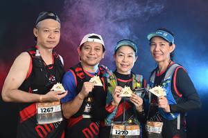 BIB: 
                            <button type="button" onclick="openModal(13679617)" class="btn btn-primary btn-sm float-right btn-popup" data-toggle="modal" data-target=".modal-high-quality">
                        <i class="fas fa-shopping-cart"></i> Add to Cart
                    </button>
                                            <button type="button" onclick="isThisMe(13679617, true)" class="btn btn-success btn-sm float-right btn-popup btn-isme hidden" data-toggle="tooltip" data-placement="bottom" title="นี่คือรูปของคุณใช่ไหม คลิกที่นี่เพื่อเอาเข้าอัลบั้ม">
                        <i class="fas fa-plus"></i> Add to album
                    </button>
                    <button type="button" onclick="isThisMe(13679617, false)" class="btn btn-warning btn-sm float-right btn-popup btn-isnotme hidden">
                        <i class="fas fa-ban"></i> Remove from album
                    </button>