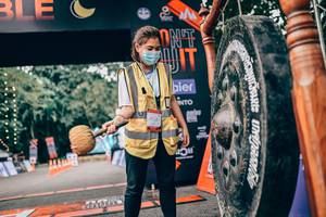 BIB: 
                            <button type="button" onclick="openModal(13689211)" class="btn btn-primary btn-sm float-right btn-popup" data-toggle="modal" data-target=".modal-high-quality">
                        <i class="fas fa-shopping-cart"></i> Add to Cart
                    </button>
                                            <button type="button" onclick="isThisMe(13689211, true)" class="btn btn-success btn-sm float-right btn-popup btn-isme hidden" data-toggle="tooltip" data-placement="bottom" title="นี่คือรูปของคุณใช่ไหม คลิกที่นี่เพื่อเอาเข้าอัลบั้ม">
                        <i class="fas fa-plus"></i> Add to album
                    </button>
                    <button type="button" onclick="isThisMe(13689211, false)" class="btn btn-warning btn-sm float-right btn-popup btn-isnotme hidden">
                        <i class="fas fa-ban"></i> Remove from album
                    </button>