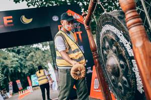 BIB: 
                            <button type="button" onclick="openModal(13689241)" class="btn btn-primary btn-sm float-right btn-popup" data-toggle="modal" data-target=".modal-high-quality">
                        <i class="fas fa-shopping-cart"></i> Add to Cart
                    </button>
                                            <button type="button" onclick="isThisMe(13689241, true)" class="btn btn-success btn-sm float-right btn-popup btn-isme hidden" data-toggle="tooltip" data-placement="bottom" title="นี่คือรูปของคุณใช่ไหม คลิกที่นี่เพื่อเอาเข้าอัลบั้ม">
                        <i class="fas fa-plus"></i> Add to album
                    </button>
                    <button type="button" onclick="isThisMe(13689241, false)" class="btn btn-warning btn-sm float-right btn-popup btn-isnotme hidden">
                        <i class="fas fa-ban"></i> Remove from album
                    </button>