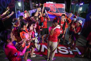 BIB: 
                            <button type="button" onclick="openModal(18503269)" class="btn btn-primary btn-sm float-right btn-popup" data-toggle="modal" data-target=".modal-high-quality">
                        <i class="fas fa-shopping-cart"></i> Add to Cart
                    </button>
                                            <button type="button" onclick="isThisMe(18503269, true)" class="btn btn-success btn-sm float-right btn-popup btn-isme hidden" data-toggle="tooltip" data-placement="bottom" title="นี่คือรูปของคุณใช่ไหม คลิกที่นี่เพื่อเอาเข้าอัลบั้ม">
                        <i class="fas fa-plus"></i> Add to album
                    </button>
                    <button type="button" onclick="isThisMe(18503269, false)" class="btn btn-warning btn-sm float-right btn-popup btn-isnotme hidden">
                        <i class="fas fa-ban"></i> Remove from album
                    </button>