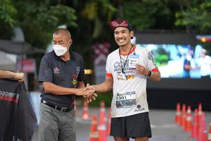 BIB: 
                            <button type="button" onclick="openModal(18466737)" class="btn btn-primary btn-sm float-right btn-popup" data-toggle="modal" data-target=".modal-high-quality">
                        <i class="fas fa-shopping-cart"></i> Add to Cart
                    </button>
                                            <button type="button" onclick="isThisMe(18466737, true)" class="btn btn-success btn-sm float-right btn-popup btn-isme hidden" data-toggle="tooltip" data-placement="bottom" title="นี่คือรูปของคุณใช่ไหม คลิกที่นี่เพื่อเอาเข้าอัลบั้ม">
                        <i class="fas fa-plus"></i> Add to album
                    </button>
                    <button type="button" onclick="isThisMe(18466737, false)" class="btn btn-warning btn-sm float-right btn-popup btn-isnotme hidden">
                        <i class="fas fa-ban"></i> Remove from album
                    </button>