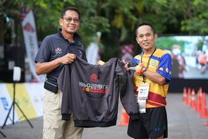 BIB: , 
                            <button type="button" onclick="openModal(18466679)" class="btn btn-primary btn-sm float-right btn-popup" data-toggle="modal" data-target=".modal-high-quality">
                        <i class="fas fa-shopping-cart"></i> Add to Cart
                    </button>
                                            <button type="button" onclick="isThisMe(18466679, true)" class="btn btn-success btn-sm float-right btn-popup btn-isme hidden" data-toggle="tooltip" data-placement="bottom" title="นี่คือรูปของคุณใช่ไหม คลิกที่นี่เพื่อเอาเข้าอัลบั้ม">
                        <i class="fas fa-plus"></i> Add to album
                    </button>
                    <button type="button" onclick="isThisMe(18466679, false)" class="btn btn-warning btn-sm float-right btn-popup btn-isnotme hidden">
                        <i class="fas fa-ban"></i> Remove from album
                    </button>