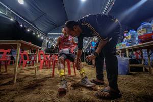 BIB: 
                            <button type="button" onclick="openModal(19589692)" class="btn btn-primary btn-sm float-right btn-popup" data-toggle="modal" data-target=".modal-high-quality">
                        <i class="fas fa-shopping-cart"></i> Add to Cart
                    </button>
                                            <button type="button" onclick="isThisMe(19589692, true)" class="btn btn-success btn-sm float-right btn-popup btn-isme hidden" data-toggle="tooltip" data-placement="bottom" title="นี่คือรูปของคุณใช่ไหม คลิกที่นี่เพื่อเอาเข้าอัลบั้ม">
                        <i class="fas fa-plus"></i> Add to album
                    </button>
                    <button type="button" onclick="isThisMe(19589692, false)" class="btn btn-warning btn-sm float-right btn-popup btn-isnotme hidden">
                        <i class="fas fa-ban"></i> Remove from album
                    </button>