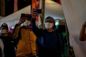 BIB: 
                            <button type="button" onclick="openModal(19590821)" class="btn btn-primary btn-sm float-right btn-popup" data-toggle="modal" data-target=".modal-high-quality">
                        <i class="fas fa-shopping-cart"></i> Add to Cart
                    </button>
                                            <button type="button" onclick="isThisMe(19590821, true)" class="btn btn-success btn-sm float-right btn-popup btn-isme hidden" data-toggle="tooltip" data-placement="bottom" title="นี่คือรูปของคุณใช่ไหม คลิกที่นี่เพื่อเอาเข้าอัลบั้ม">
                        <i class="fas fa-plus"></i> Add to album
                    </button>
                    <button type="button" onclick="isThisMe(19590821, false)" class="btn btn-warning btn-sm float-right btn-popup btn-isnotme hidden">
                        <i class="fas fa-ban"></i> Remove from album
                    </button>