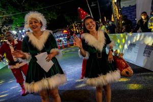 BIB: 
                            <button type="button" onclick="openModal(19590836)" class="btn btn-primary btn-sm float-right btn-popup" data-toggle="modal" data-target=".modal-high-quality">
                        <i class="fas fa-shopping-cart"></i> Add to Cart
                    </button>
                                            <button type="button" onclick="isThisMe(19590836, true)" class="btn btn-success btn-sm float-right btn-popup btn-isme hidden" data-toggle="tooltip" data-placement="bottom" title="นี่คือรูปของคุณใช่ไหม คลิกที่นี่เพื่อเอาเข้าอัลบั้ม">
                        <i class="fas fa-plus"></i> Add to album
                    </button>
                    <button type="button" onclick="isThisMe(19590836, false)" class="btn btn-warning btn-sm float-right btn-popup btn-isnotme hidden">
                        <i class="fas fa-ban"></i> Remove from album
                    </button>