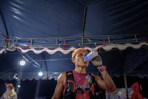 BIB: 
                            <button type="button" onclick="openModal(19589720)" class="btn btn-primary btn-sm float-right btn-popup" data-toggle="modal" data-target=".modal-high-quality">
                        <i class="fas fa-shopping-cart"></i> Add to Cart
                    </button>
                                            <button type="button" onclick="isThisMe(19589720, true)" class="btn btn-success btn-sm float-right btn-popup btn-isme hidden" data-toggle="tooltip" data-placement="bottom" title="นี่คือรูปของคุณใช่ไหม คลิกที่นี่เพื่อเอาเข้าอัลบั้ม">
                        <i class="fas fa-plus"></i> Add to album
                    </button>
                    <button type="button" onclick="isThisMe(19589720, false)" class="btn btn-warning btn-sm float-right btn-popup btn-isnotme hidden">
                        <i class="fas fa-ban"></i> Remove from album
                    </button>