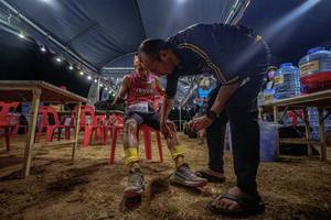 BIB: 
                            <button type="button" onclick="openModal(19589687)" class="btn btn-primary btn-sm float-right btn-popup" data-toggle="modal" data-target=".modal-high-quality">
                        <i class="fas fa-shopping-cart"></i> Add to Cart
                    </button>
                                            <button type="button" onclick="isThisMe(19589687, true)" class="btn btn-success btn-sm float-right btn-popup btn-isme hidden" data-toggle="tooltip" data-placement="bottom" title="นี่คือรูปของคุณใช่ไหม คลิกที่นี่เพื่อเอาเข้าอัลบั้ม">
                        <i class="fas fa-plus"></i> Add to album
                    </button>
                    <button type="button" onclick="isThisMe(19589687, false)" class="btn btn-warning btn-sm float-right btn-popup btn-isnotme hidden">
                        <i class="fas fa-ban"></i> Remove from album
                    </button>