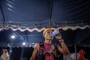 BIB: 
                            <button type="button" onclick="openModal(19589719)" class="btn btn-primary btn-sm float-right btn-popup" data-toggle="modal" data-target=".modal-high-quality">
                        <i class="fas fa-shopping-cart"></i> Add to Cart
                    </button>
                                            <button type="button" onclick="isThisMe(19589719, true)" class="btn btn-success btn-sm float-right btn-popup btn-isme hidden" data-toggle="tooltip" data-placement="bottom" title="นี่คือรูปของคุณใช่ไหม คลิกที่นี่เพื่อเอาเข้าอัลบั้ม">
                        <i class="fas fa-plus"></i> Add to album
                    </button>
                    <button type="button" onclick="isThisMe(19589719, false)" class="btn btn-warning btn-sm float-right btn-popup btn-isnotme hidden">
                        <i class="fas fa-ban"></i> Remove from album
                    </button>