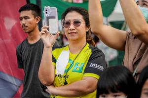 BIB: 
                            <button type="button" onclick="openModal(19590208)" class="btn btn-primary btn-sm float-right btn-popup" data-toggle="modal" data-target=".modal-high-quality">
                        <i class="fas fa-shopping-cart"></i> Add to Cart
                    </button>
                                            <button type="button" onclick="isThisMe(19590208, true)" class="btn btn-success btn-sm float-right btn-popup btn-isme hidden" data-toggle="tooltip" data-placement="bottom" title="นี่คือรูปของคุณใช่ไหม คลิกที่นี่เพื่อเอาเข้าอัลบั้ม">
                        <i class="fas fa-plus"></i> Add to album
                    </button>
                    <button type="button" onclick="isThisMe(19590208, false)" class="btn btn-warning btn-sm float-right btn-popup btn-isnotme hidden">
                        <i class="fas fa-ban"></i> Remove from album
                    </button>